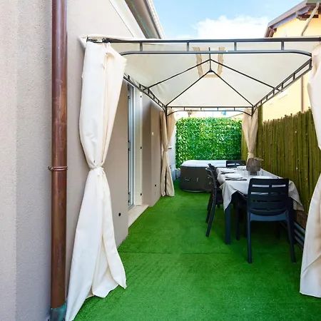 Appartamento Marila Deluxe, Patio Con Idromassaggio Lido di Jesolo
